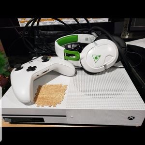 Xbox One S